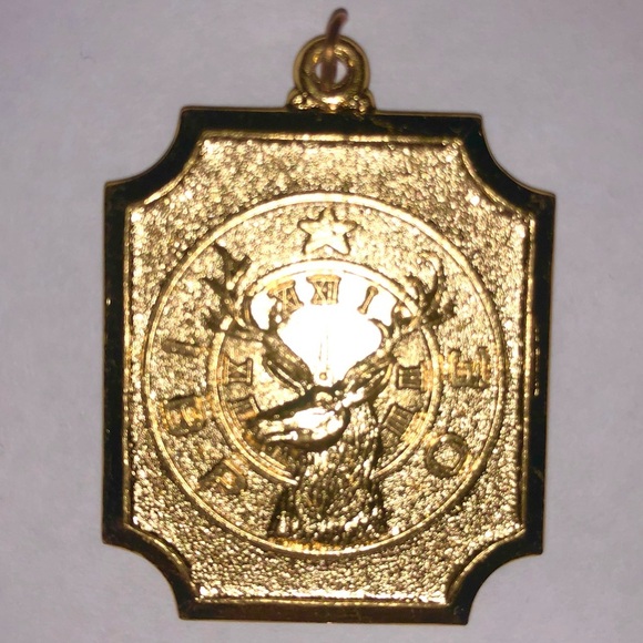 B.P.O.E. ELKS LODGE PENDANT MEDALLION GOLD TONE - Picture 3 of 9